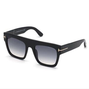 ($500 discounted) TOM FORD (with reciept) RARE Like New Shades